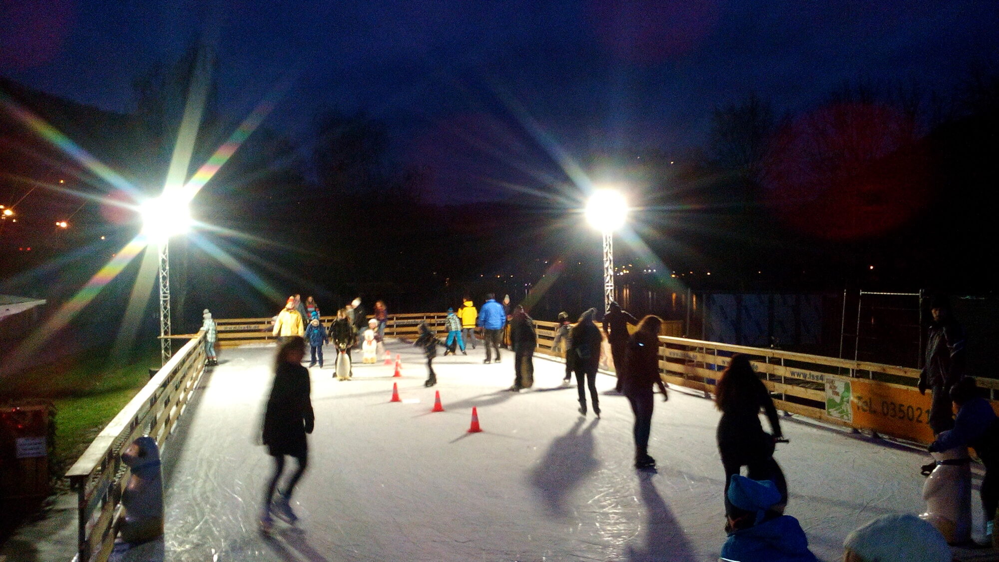 Eisbahn für Groß und klein